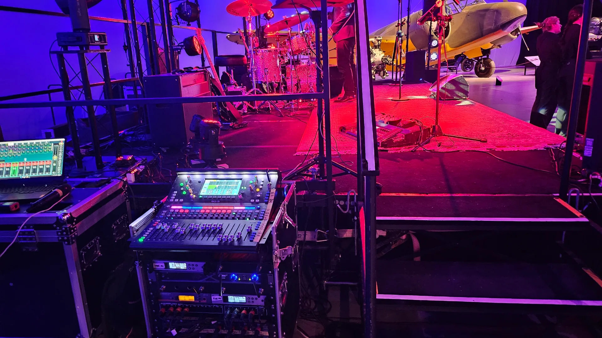 DangerBaby live 20