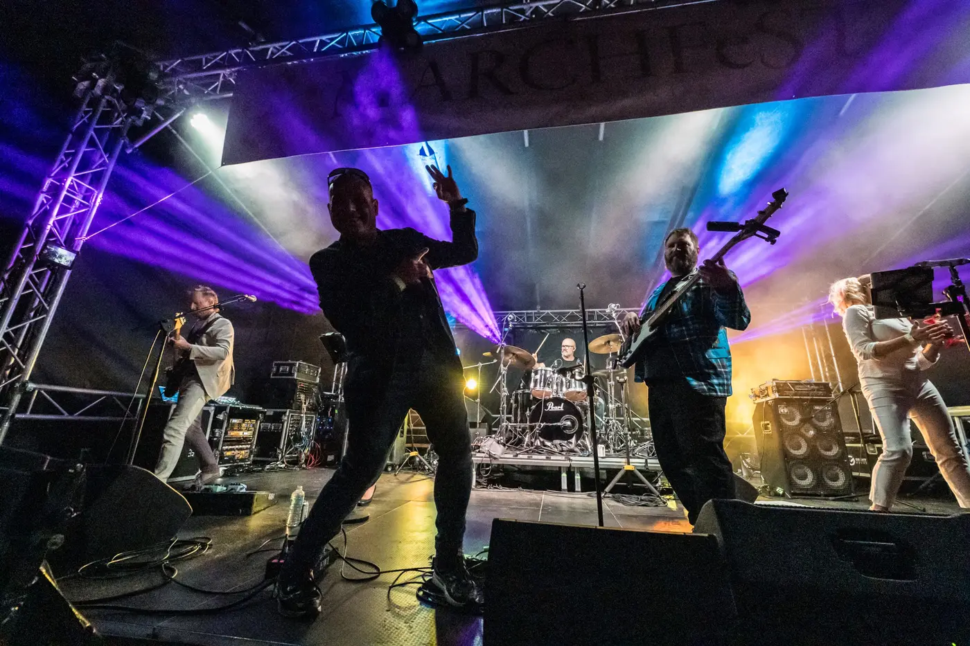 DangerBaby live 10